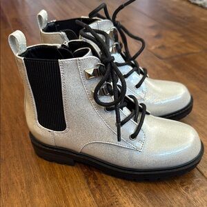 Kidpik Silver and Black Ankle Boots with Lace-Up Design